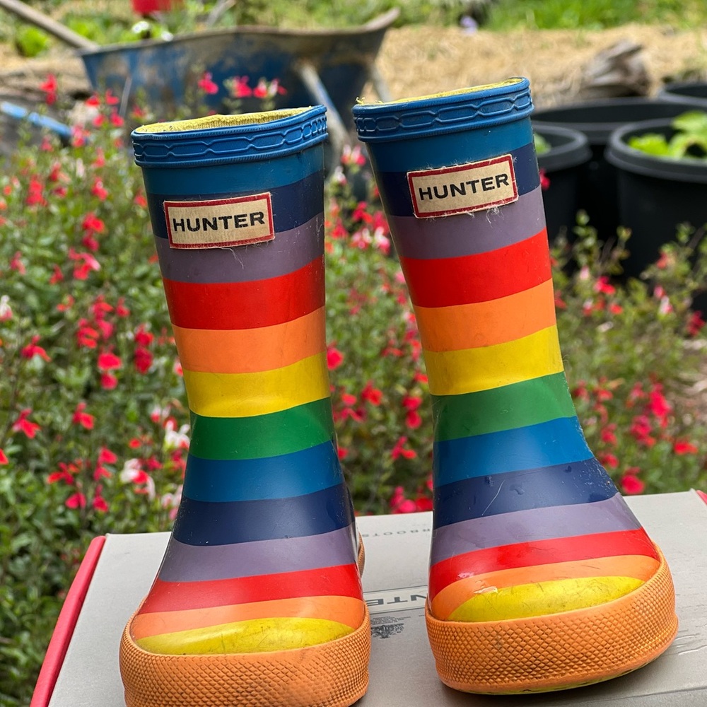Rainbow Striped Hunter Rain-boots